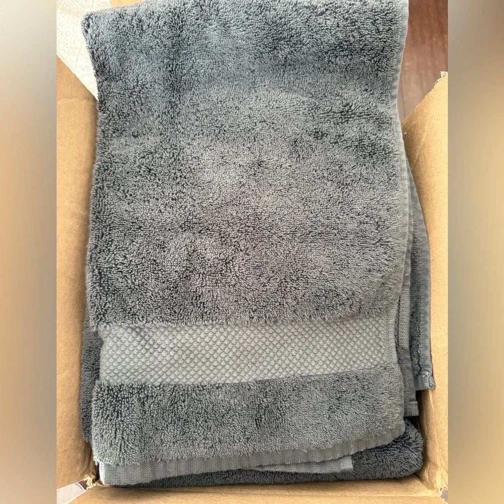 NWOT - Quince Charcoal Turkish Hand Towel Set (2)
